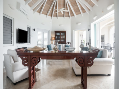Contemporary Four Bedroom on Grace Bay